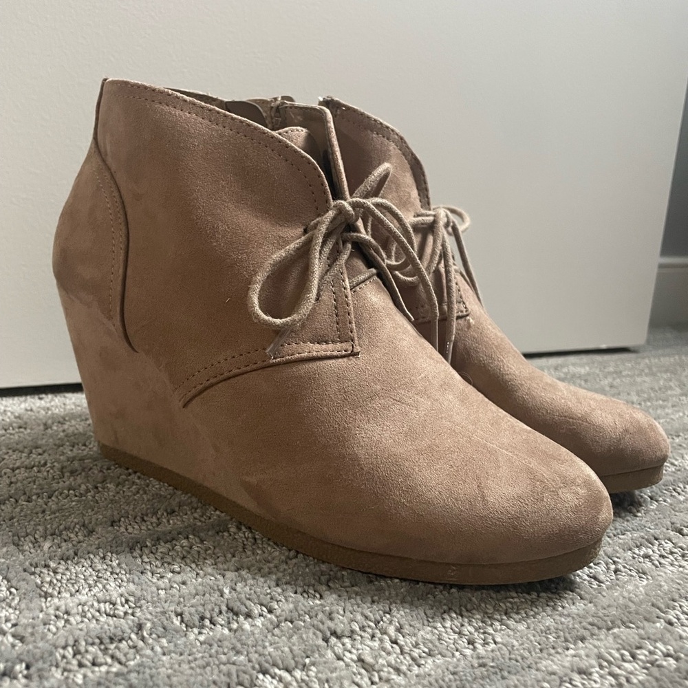 Women's Tan Wedge Ankle Boots